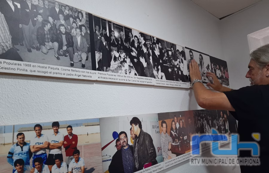 Las instalaciones de Radio Chipiona acogen desde ahora una exposición permanente sobre su 40 aniversario