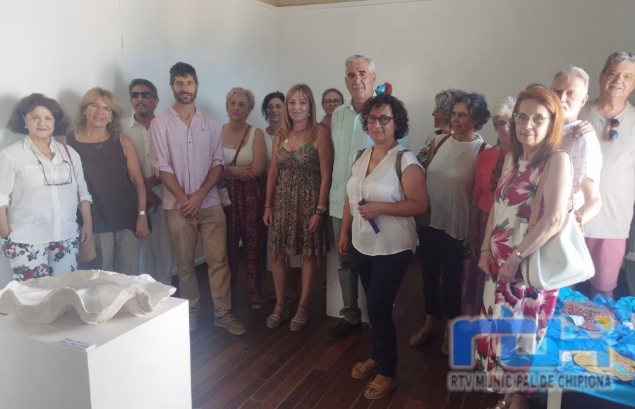 Inaugurada la exposición de cerámicas ‘El Mar’, con obras de alumnos y alumnas de Mari Carmen Reyes