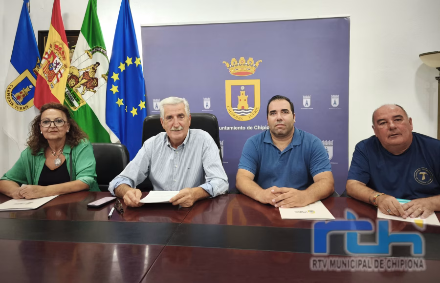 Firmados los convenios de las subvenciones municipales a la asociación de Belenistas, AGRUCA y Hermandad del Rocío