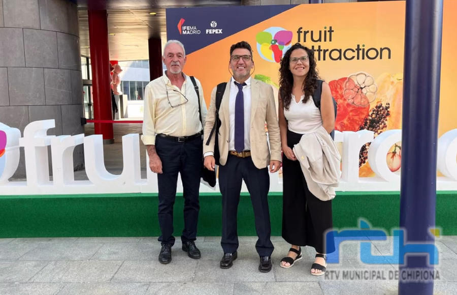 La Delegada de Agricultura del Ayuntamiento de Chipiona visita Fruit Attraction 2025 para impulsar AGROCHIPIONA 2026