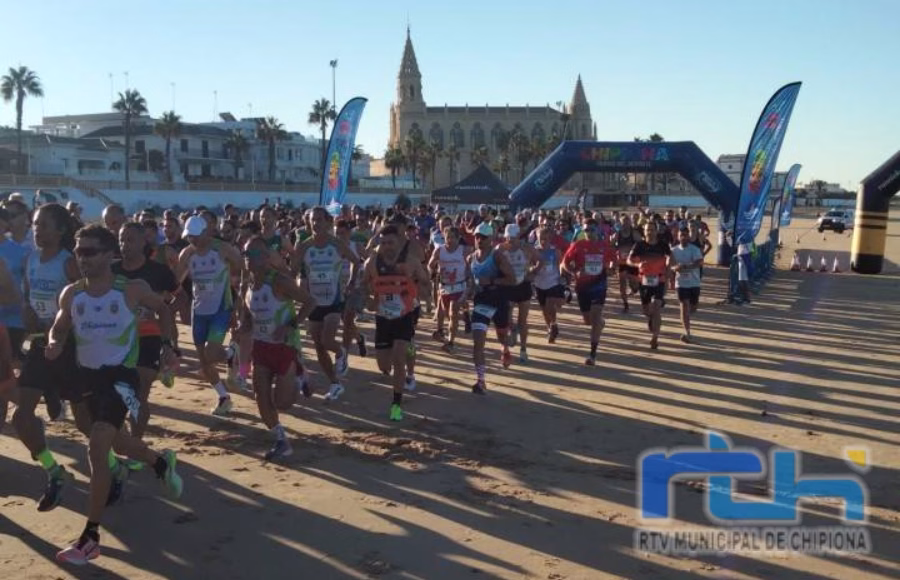 Jorge Jiménez y María Jesús Rodríguez primeros clasificados en la trigésima edición de la carrera popular Playa de Regla celebrada ayer