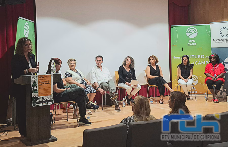UPA Cádiz celebra el encuentro de voces rurales femeninas en Rota