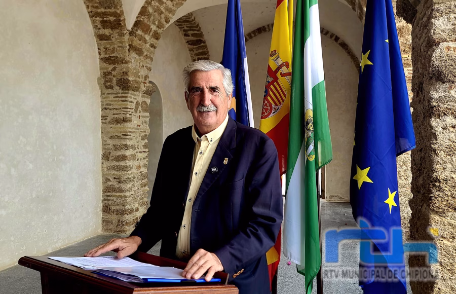 El alcalde de Chipiona da a conocer la propuesta de los Premios Ciudad de Chipiona