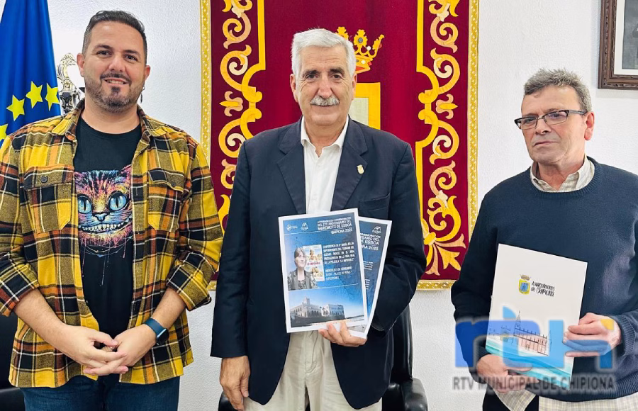Firmado el convenio por el que el Ayuntamiento de Chipiona subvenciona a la Hermandad del Cristo con 3.500 euros