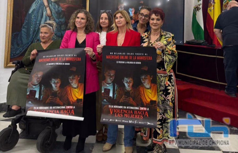 Isabel María Fernández participa en una reunión de Diputación en la que se planteaba la campaña del día mundial contra la violencia hacia las mujeres