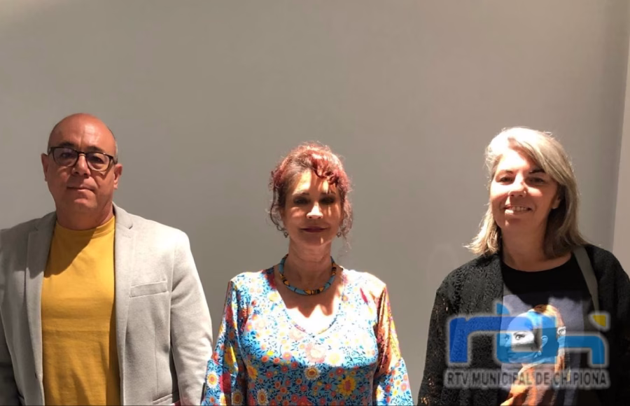 Isabel María Fernández recuerda el servicio al que la ciudadanía puede acceder en la Unidad Andalucía Orienta de Chipiona