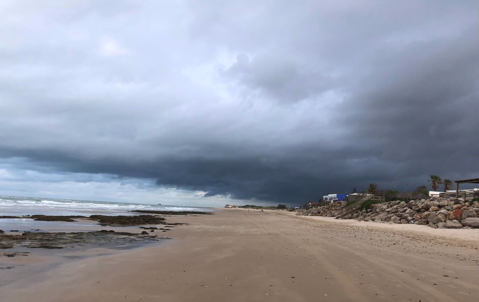 La borrasca Claudia deja vientos intensos y más de 55 litros de lluvia en los últimos cuatro días en Chipiona