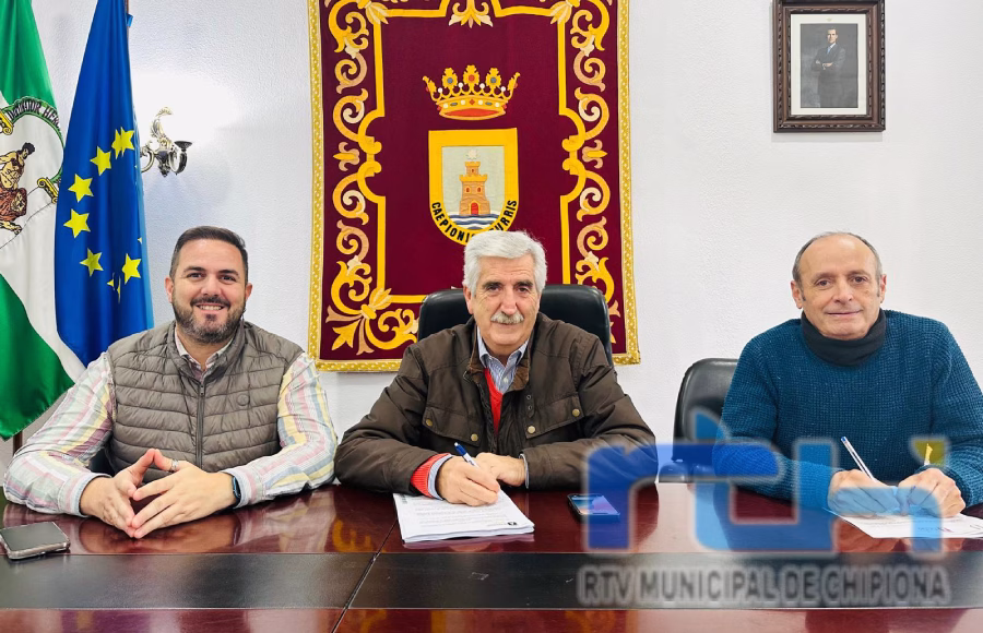 Firmado el convenio por el que el Ayuntamiento de Chipiona subvenciona a la asociación ‘Las Coplas’ con 3.500 euros