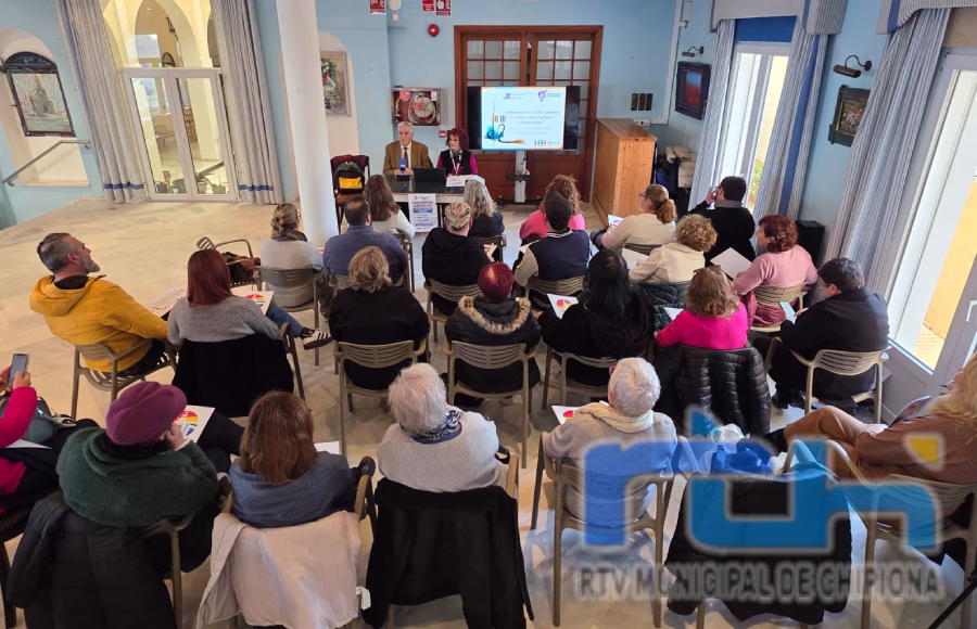 Chipiona ha acogido hoy una jornada formativa sobre diversidad LGTBI