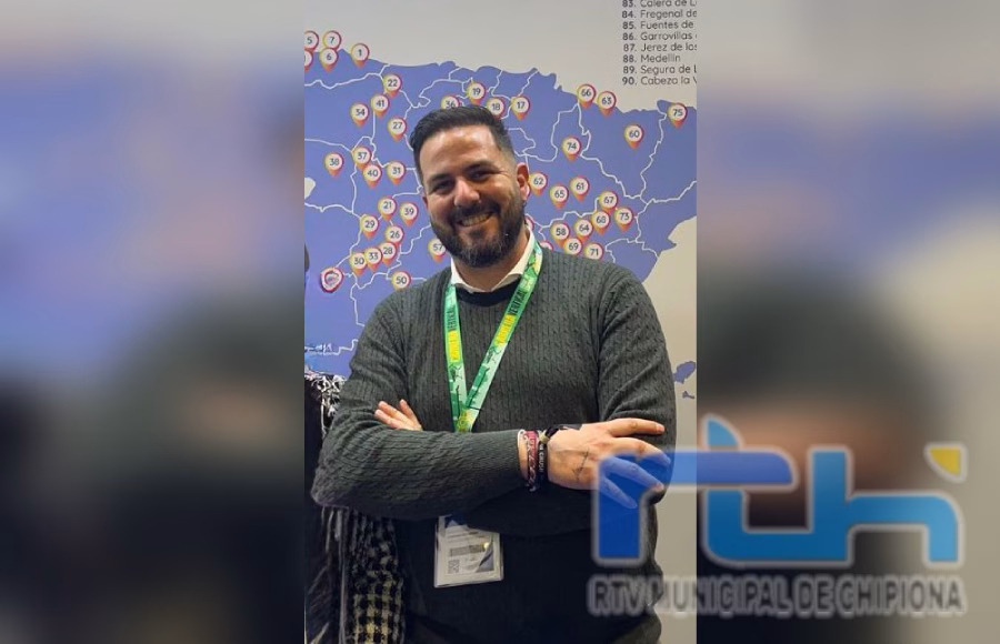 Chipiona mantiene una presencia institucional discreta en FITUR 2026 en señal de respeto tras el accidente de Adamuz