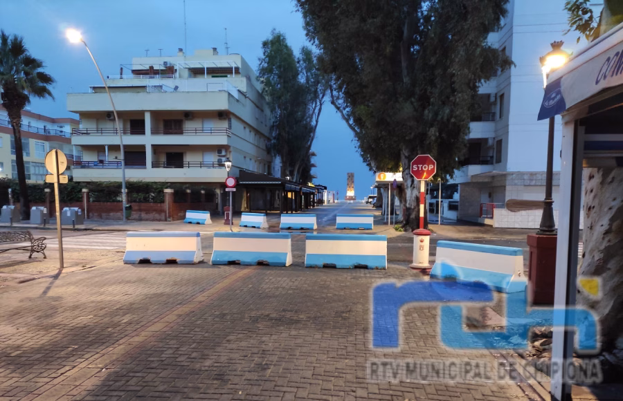 Chipiona estará desde las diez de la noche en aviso naranja y refuerza las medidas de seguridad ante un nuevo temporal de lluvia y viento