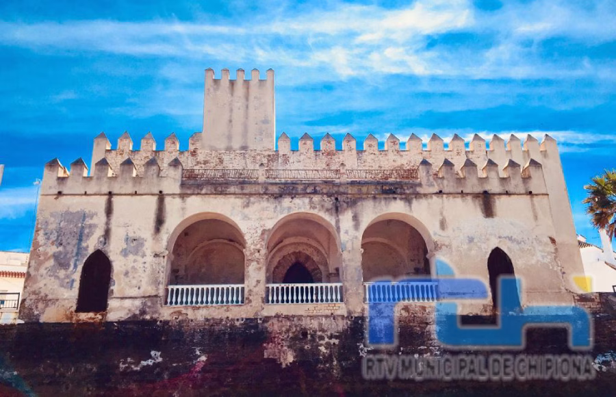 Cultura y Urbanismo estudian la instalación de una Cámara Oscura en el Castillo de Chipiona para reforzar la oferta en la localidad