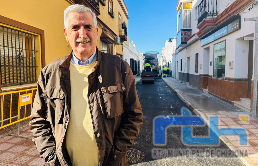 El alcalde de Chipiona informa del comienzo de los trabajos de mejora en vías públicas tras los daños ocasionados por las recientes lluvias