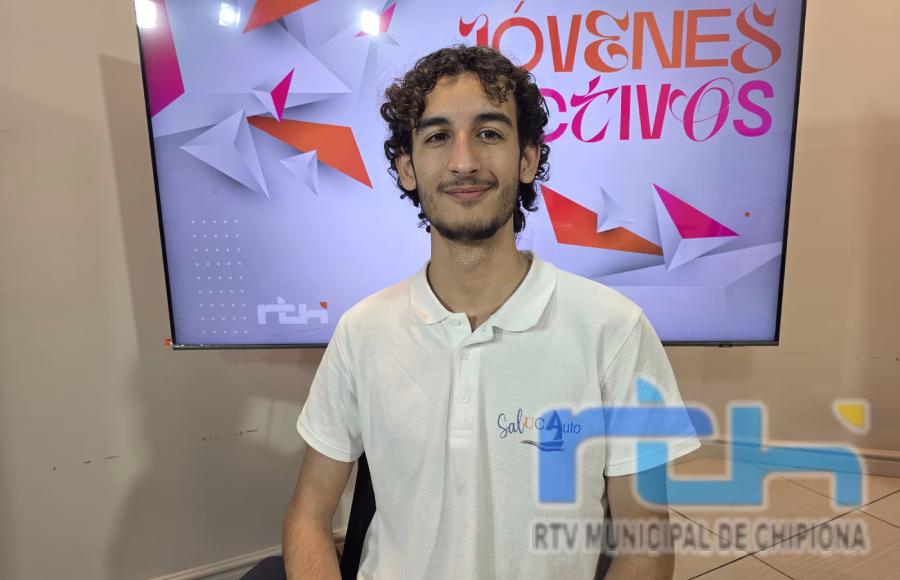 Daniel Lorenzo, el estudiante chipionero que ha participado en un exitoso proyecto de velero autónomo de la Universidad de Cádiz