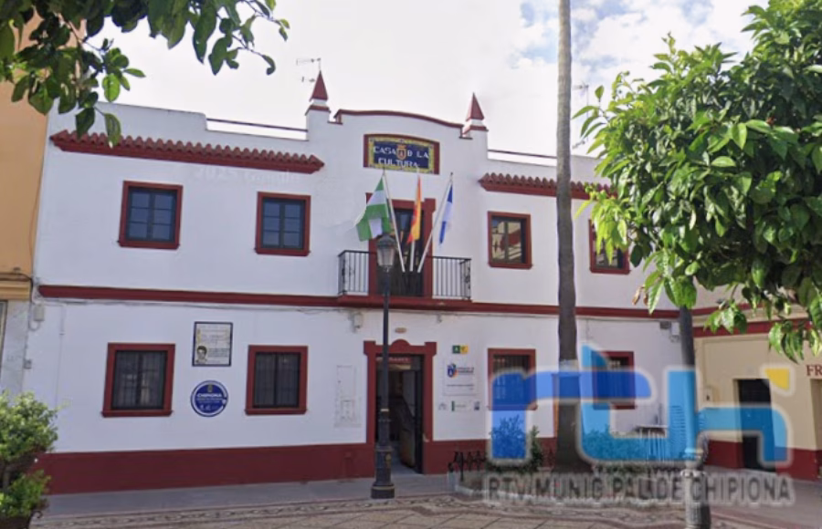 La Delegación de Educación recuerda que tiene habilitado un servicio de apoyo para tramitar las becas