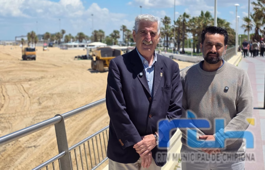 Comienzan los trabajos de trasvase de arena en la playa de La Cruz del Mar- El Muelle