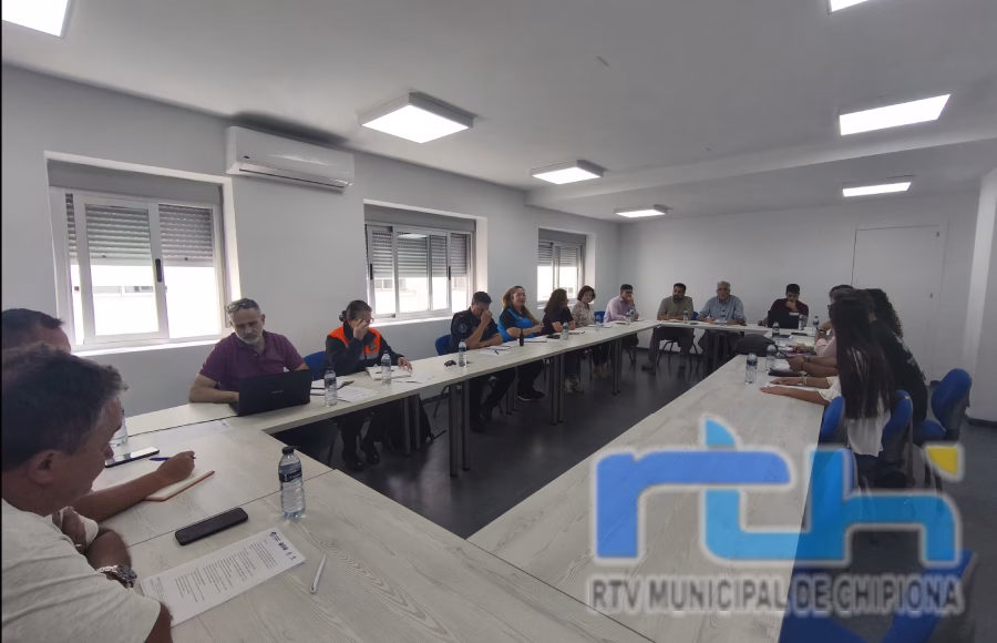 El Órgano Gestor de Playas de Chipiona se ha reunido hoy para planificar la temporada de verano