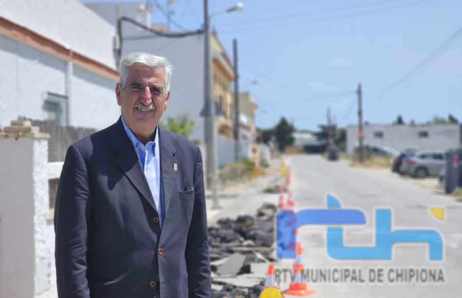 Luis Mario Aparcero informa del inicio de las obras en la calle Vía Láctea