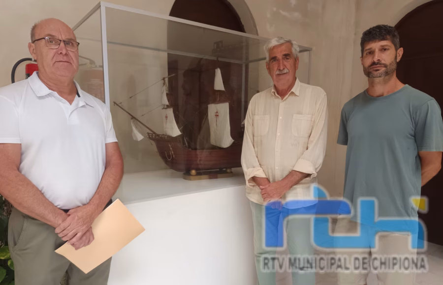 Firmada la renovación del convenio de cesión de la colección de maquetas de barcos históricos de Julio Bornay al Ayuntamiento de Chipiona