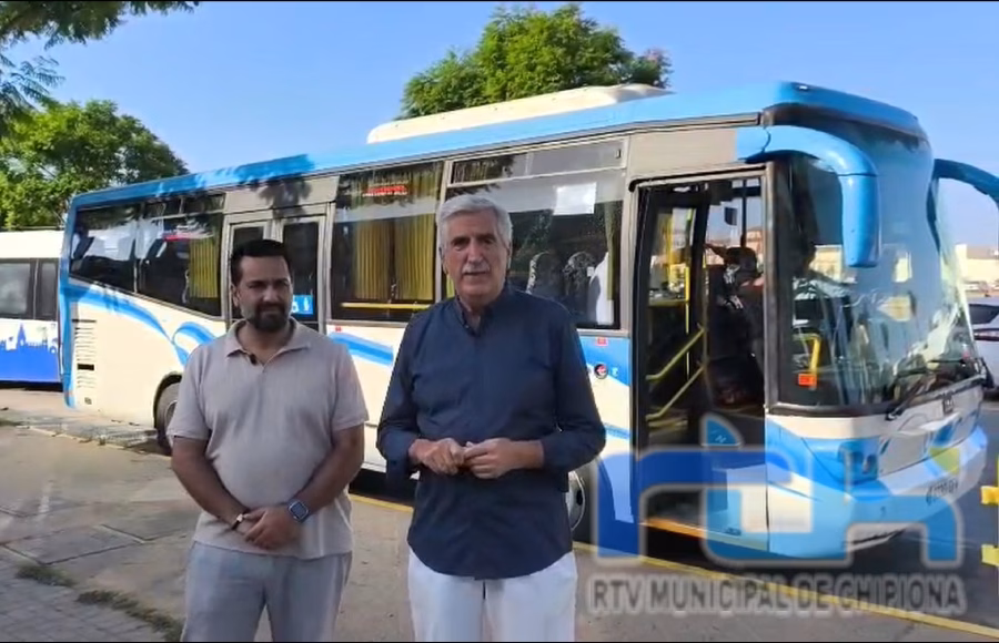 El alcalde de Chipiona anuncia que ya está en marcha la línea 3 del servicio de autobús urbano