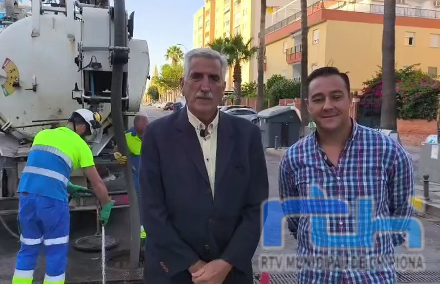 El Alcalde de Chipiona informa del inicio de los trabajos de limpieza de más de 7.000 imbornales ante la llegada de la temporada de lluvias
