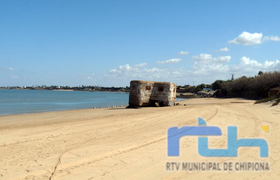 La playa de Micaela volvió a abrirse al baño desde ayer tras confirmar las analíticas la recuperación de la calidad del agua