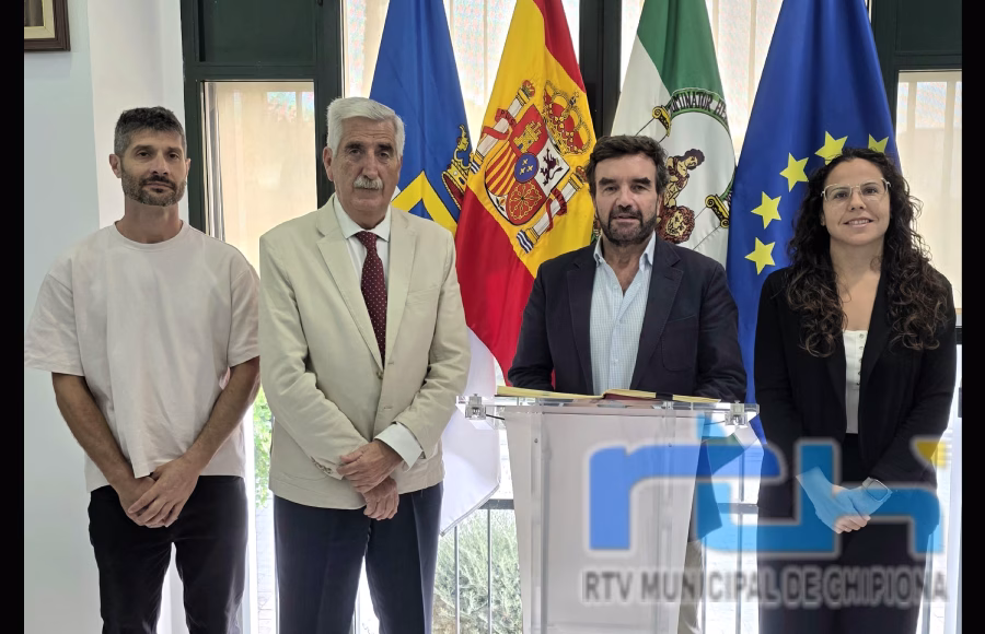 El Alcalde y los delegados de Deportes y Cultura entregan a Millán Alegre en su primera visita institucional un dossier con una batería de proyectos