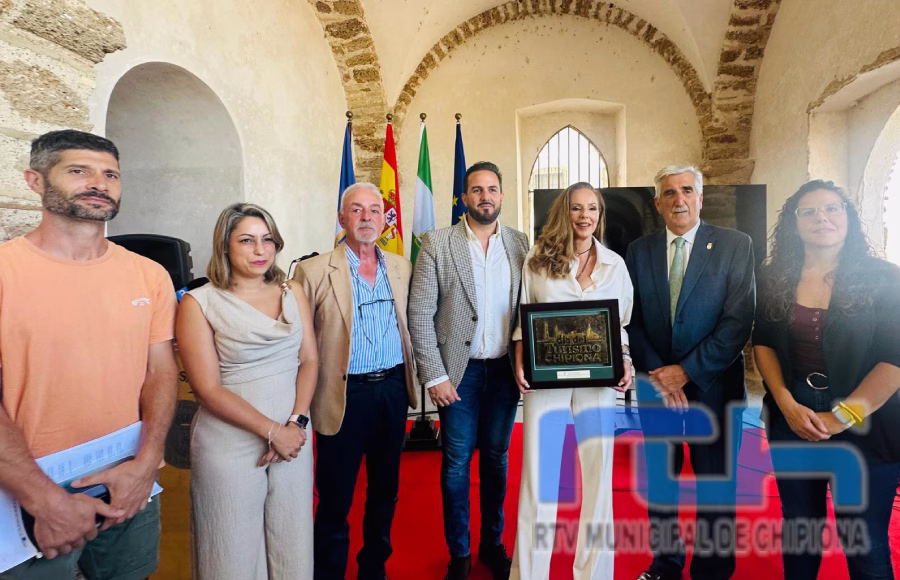 Chipiona homenajea a Rocío Carrasco en el Día del Turismo por su contribución para hacer realidad el Centro de Interpretación Rocío Jurado