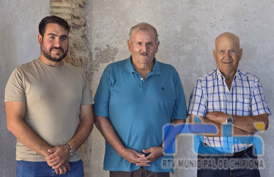 La Asociación de Vecinos de Valdeconejos-Montijo-La Jara presenta a los Reyes Magos de su cabalgata, que cumple 75 años