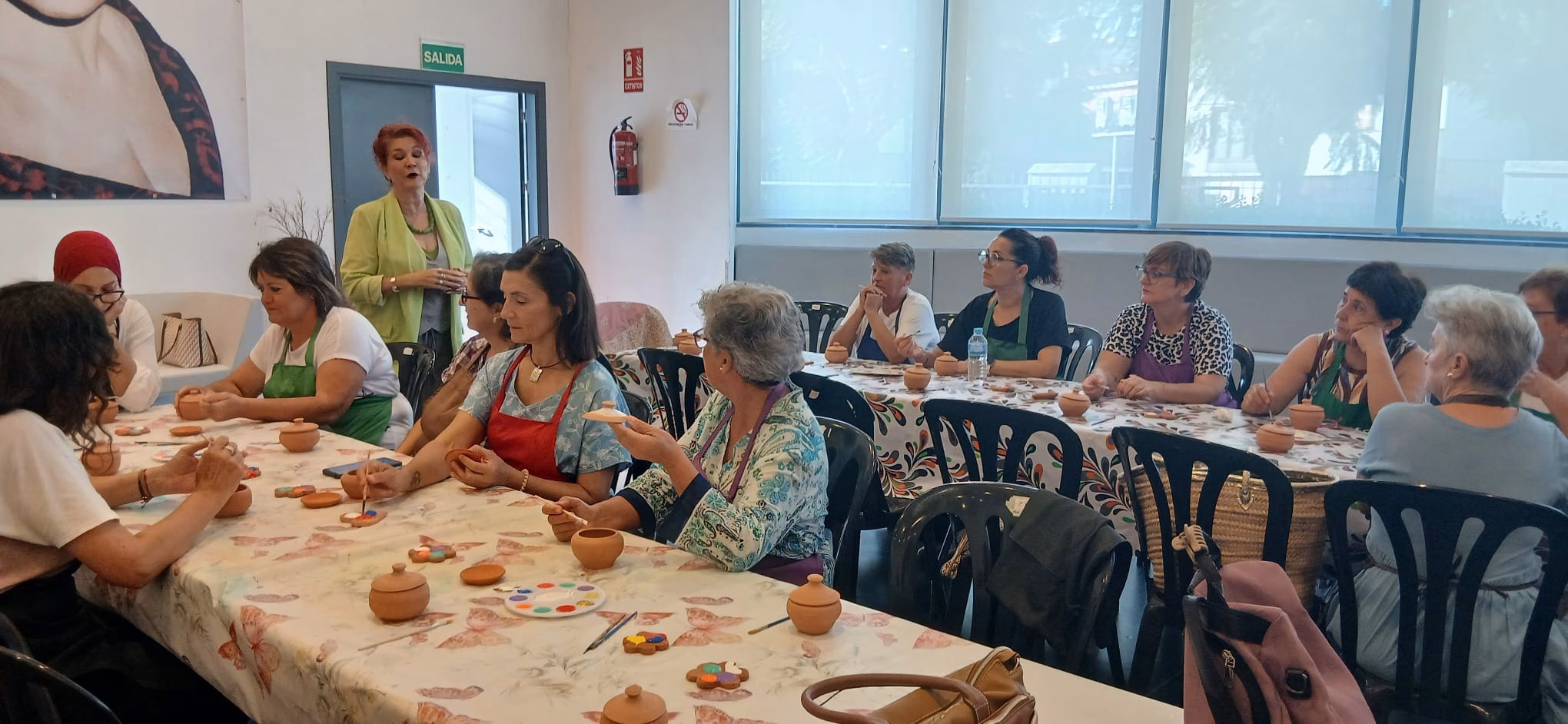 50 personas han participado hoy en el taller de alfarería organizado por la Delegación de Igualdad con motivo del Día Internacional de las Mujeres Rurales