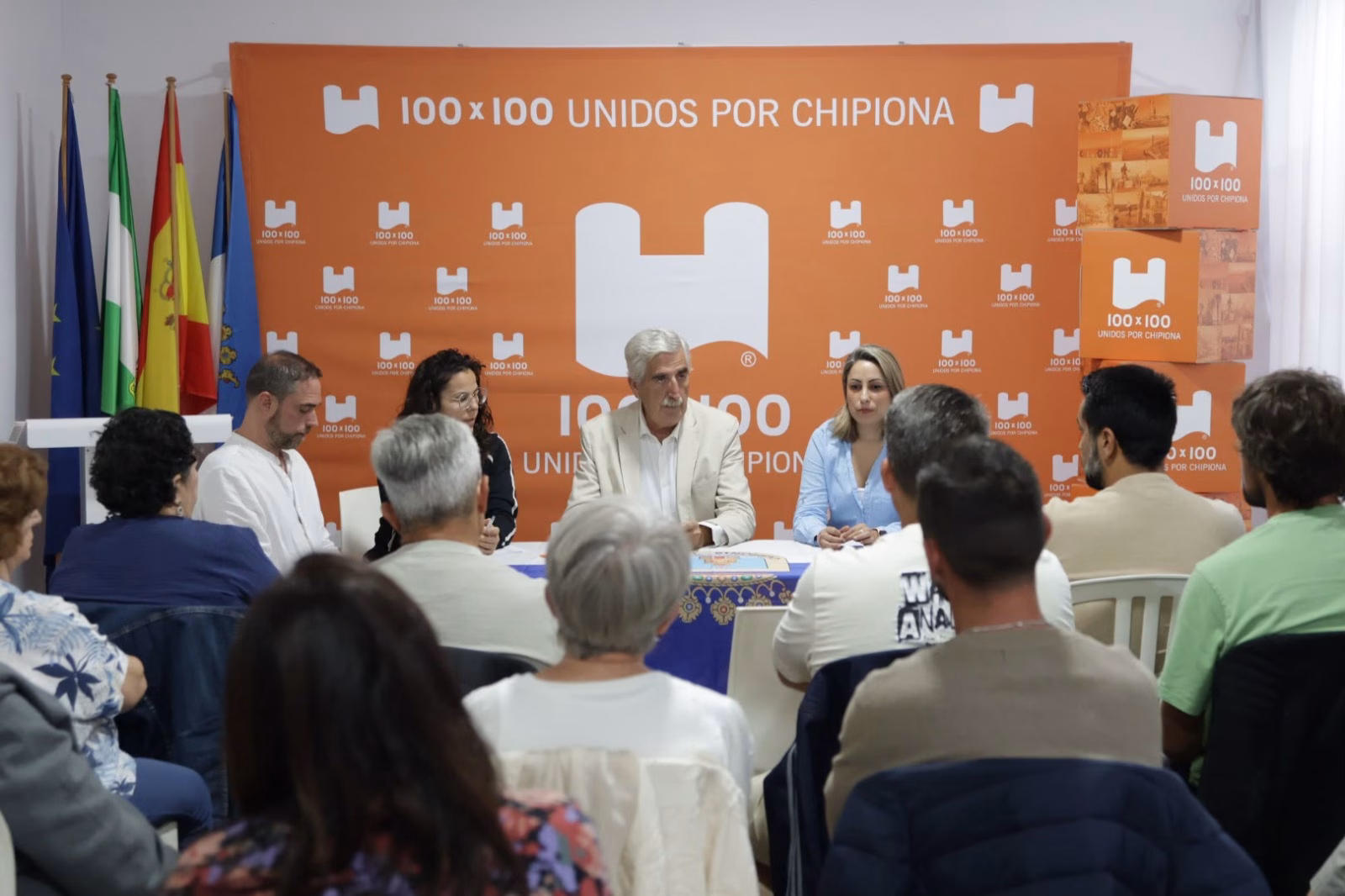 Luis Mario Aparcero, elegido por unanimidad candidato de 100×100 Unidos por Chipiona a la Alcaldía para las elecciones municipales de 2027